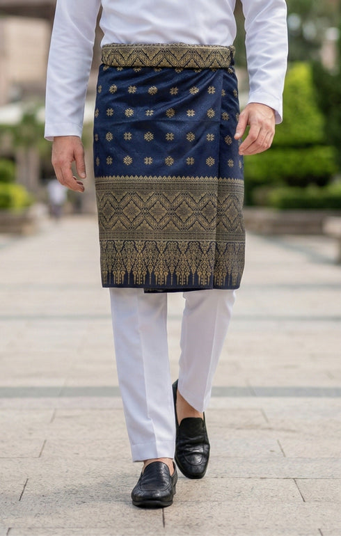 Man wearing Sampin Instant Bintang Tenun Navy Blue Gold with Baju Melayu traditional outfit front view showing navy and gold star motif contrast