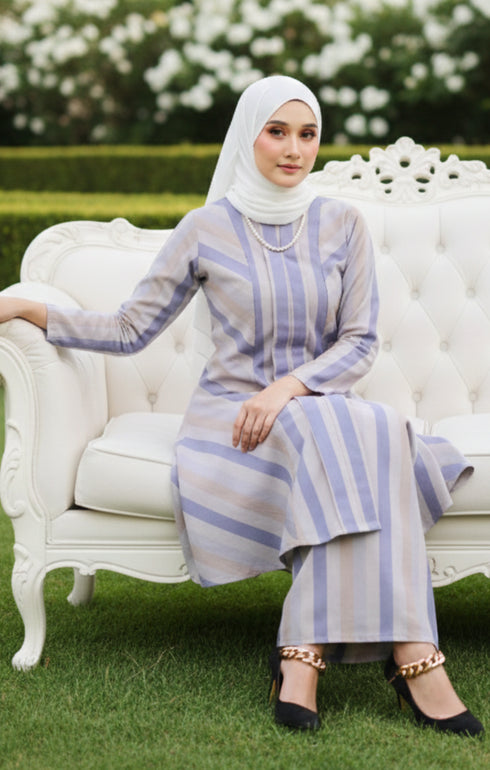 Second angle Liyana 2.0 Kebarung Linen Dusty Purple Stripe highlighting sleeve and silhouette