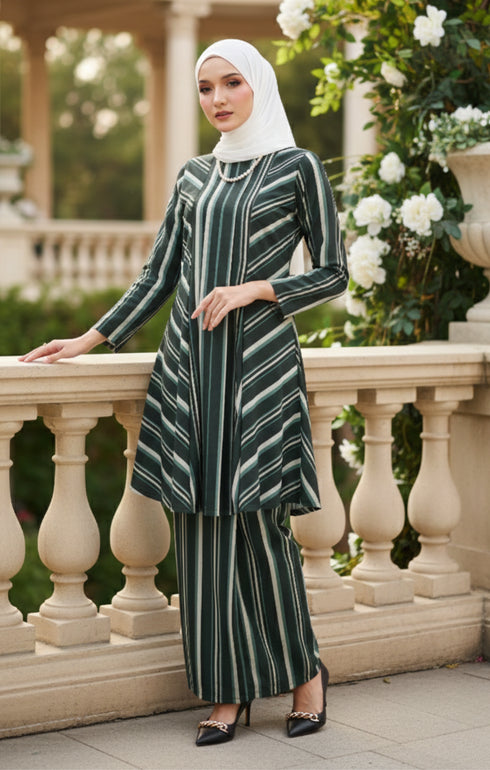 Side view Liyana 2.0 Kebarung Linen Emerald Green Stripe highlighting sleeve and silhouette