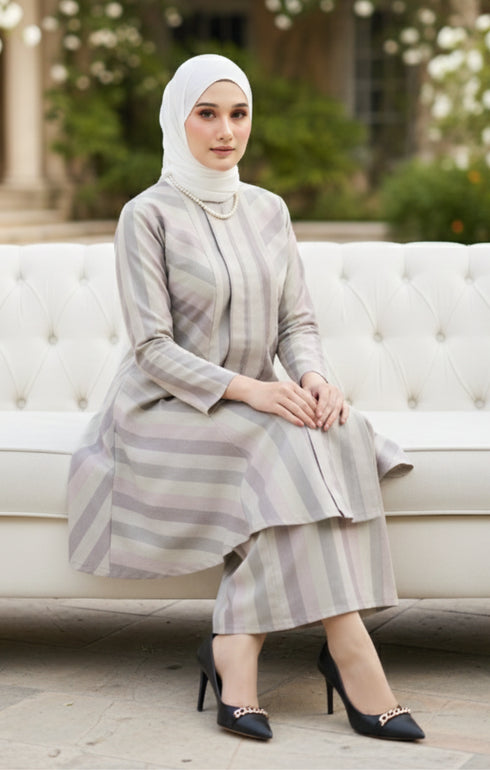 Third view Liyana 2.0 Kebarung Linen Smokey Pink Stripe showing full garment detail