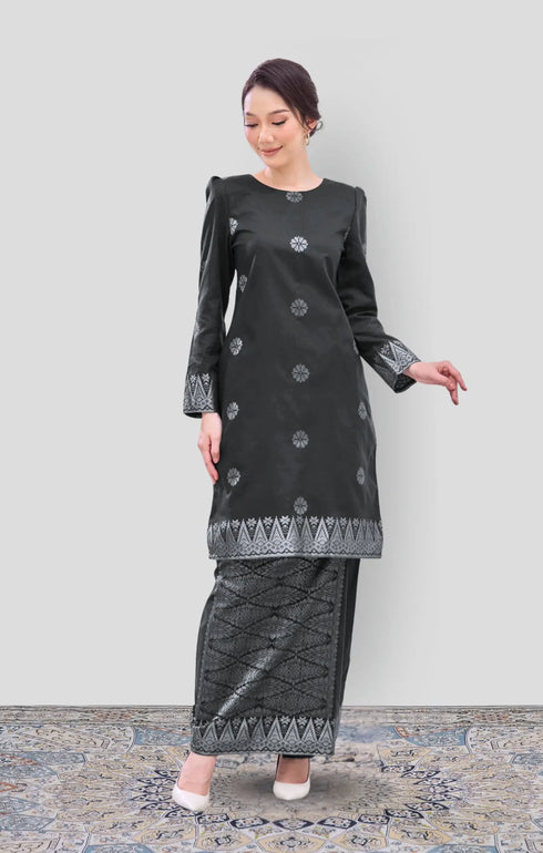 Riza 2.0 Kurung Moden Black Silver front view