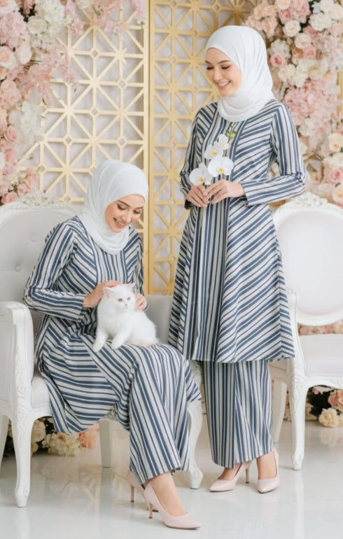 Liyana 2.0 Kebarung Linen Navy Blue Stripe D3‑2 showing cotton linen texture and stripe pattern