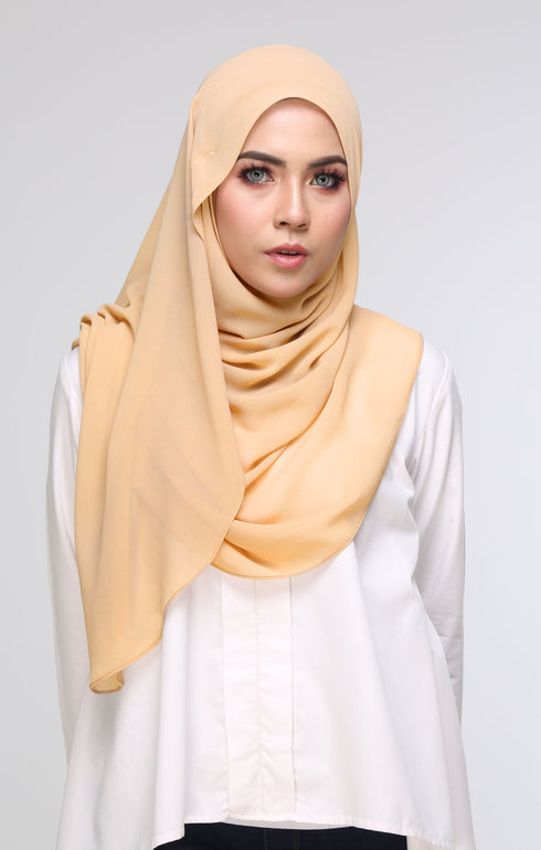 Semi Instant Shawl Plain Nescafe Brown styling shot showing shawl wrapped on model