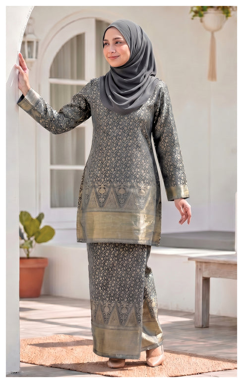 Model wearing Kurung Moden Grey full outfit with lipat depan kain and lining